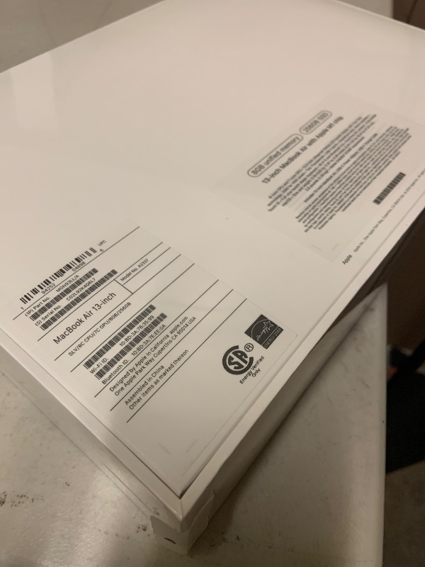 Photo 1 of 2020 Apple MacBook Air Laptop: Apple M1 Chip, 13” Retina Display, 8GB RAM, 256GB SSD Storage, Backlit Keyboard, FaceTime HD Camera, Touch ID. Works with iPhone/iPad; Silver