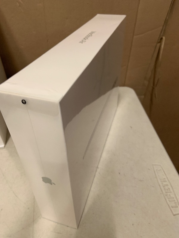 Photo 1 of 2020 Apple MacBook Air Laptop: Apple M1 Chip, 13” Retina Display, 8GB RAM, 256GB SSD Storage, Backlit Keyboard, FaceTime HD Camera, Touch ID. Works with iPhone/iPad; Silver