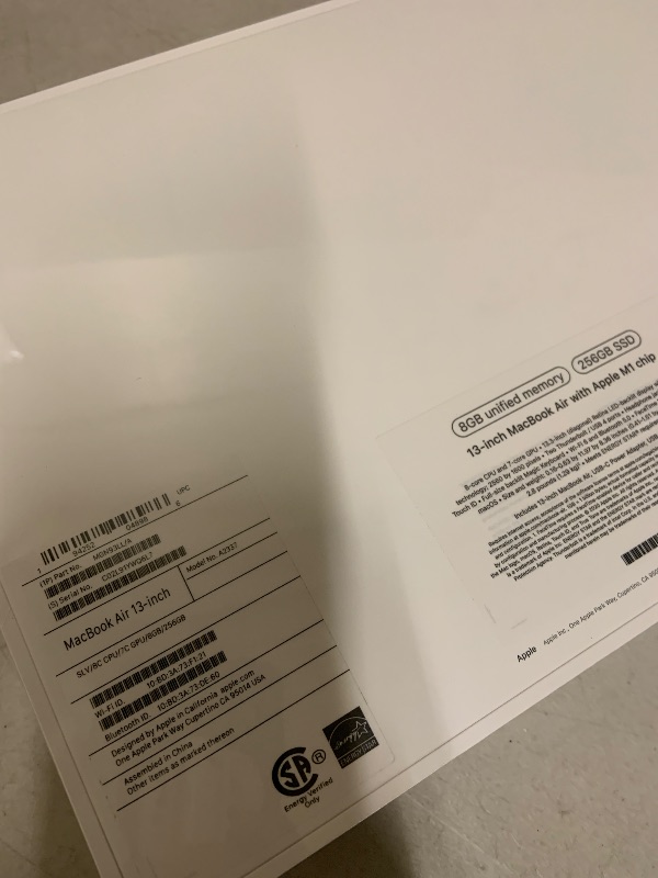 Photo 1 of 2020 Apple MacBook Air Laptop: Apple M1 Chip, 13” Retina Display, 8GB RAM, 256GB SSD Storage, Backlit Keyboard, FaceTime HD Camera, Touch ID. Works with iPhone/iPad; Silver