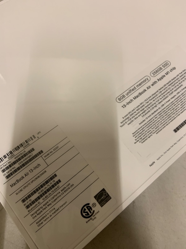 Photo 1 of 2020 Apple MacBook Air Laptop: Apple M1 Chip, 13” Retina Display, 8GB RAM, 256GB SSD Storage, Backlit Keyboard, FaceTime HD Camera, Touch ID. Works with iPhone/iPad; Silver