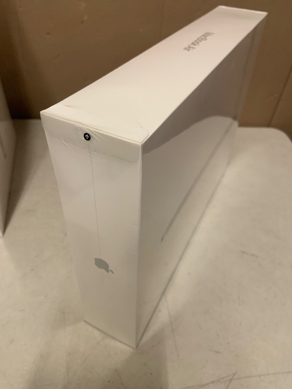 Photo 1 of 2020 Apple MacBook Air Laptop: Apple M1 Chip, 13” Retina Display, 8GB RAM, 256GB SSD Storage, Backlit Keyboard, FaceTime HD Camera, Touch ID. Works with iPhone/iPad; Silver