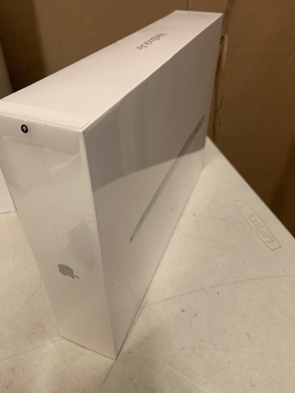 Photo 1 of 2020 Apple MacBook Air Laptop: Apple M1 Chip, 13” Retina Display, 8GB RAM, 256GB SSD Storage, Backlit Keyboard, FaceTime HD Camera, Touch ID. Works with iPhone/iPad; Silver