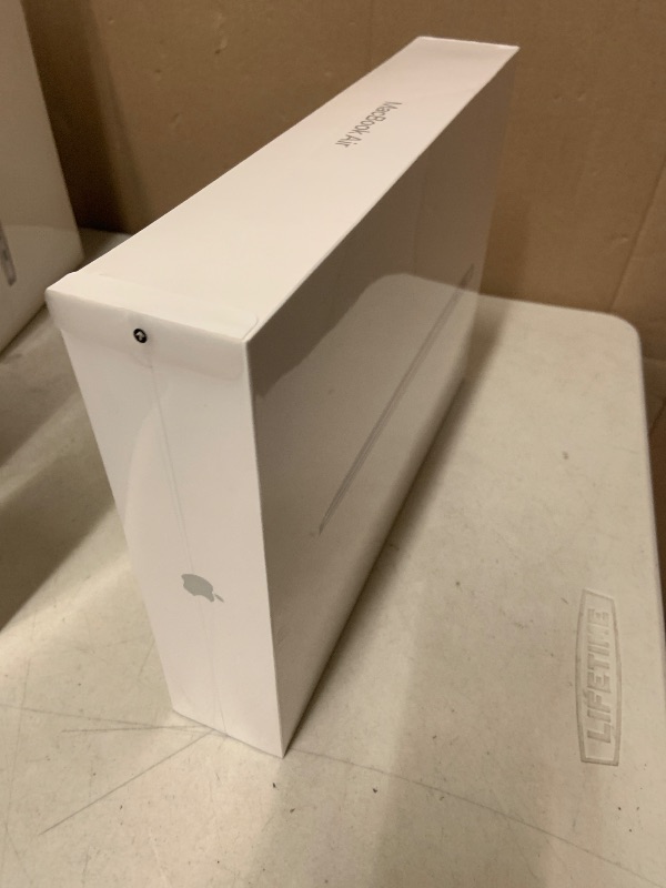 Photo 1 of 2020 Apple MacBook Air Laptop: Apple M1 Chip, 13” Retina Display, 8GB RAM, 256GB SSD Storage, Backlit Keyboard, FaceTime HD Camera, Touch ID. Works with iPhone/iPad; Silver