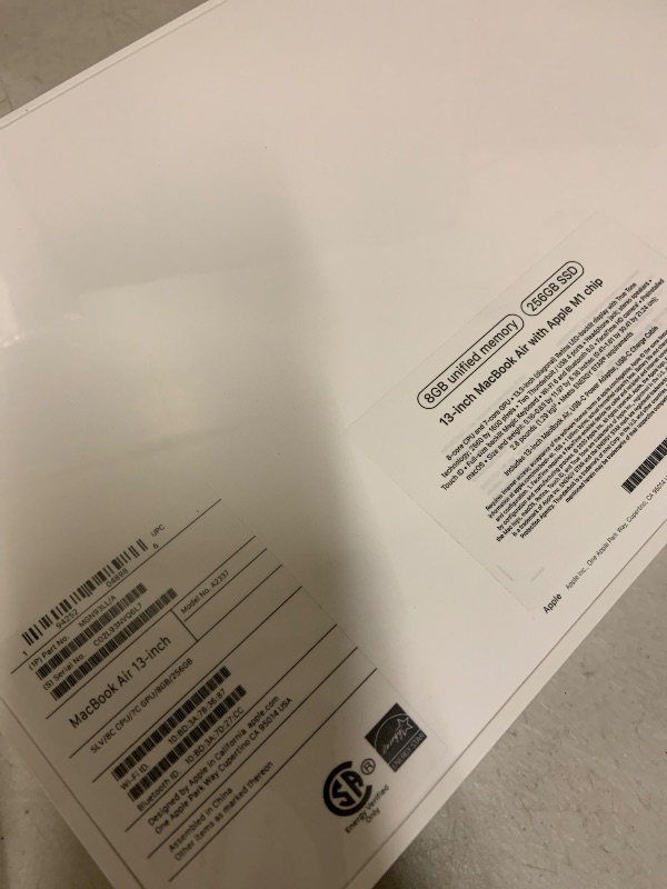 Photo 1 of 2020 Apple MacBook Air Laptop: Apple M1 Chip, 13” Retina Display, 8GB RAM, 256GB SSD Storage, Backlit Keyboard, FaceTime HD Camera, Touch ID. Works with iPhone/iPad; Silver