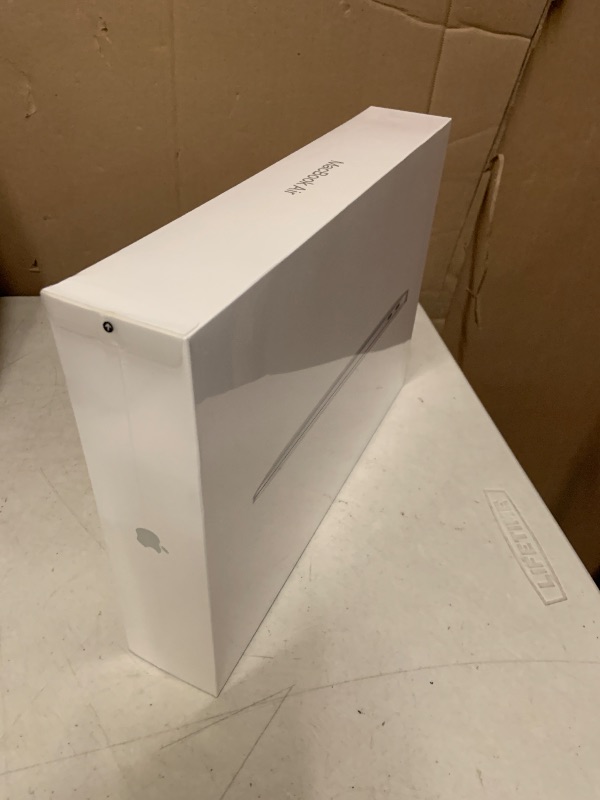 Photo 1 of 2020 Apple MacBook Air Laptop: Apple M1 Chip, 13” Retina Display, 8GB RAM, 256GB SSD Storage, Backlit Keyboard, FaceTime HD Camera, Touch ID. Works with iPhone/iPad; Silver