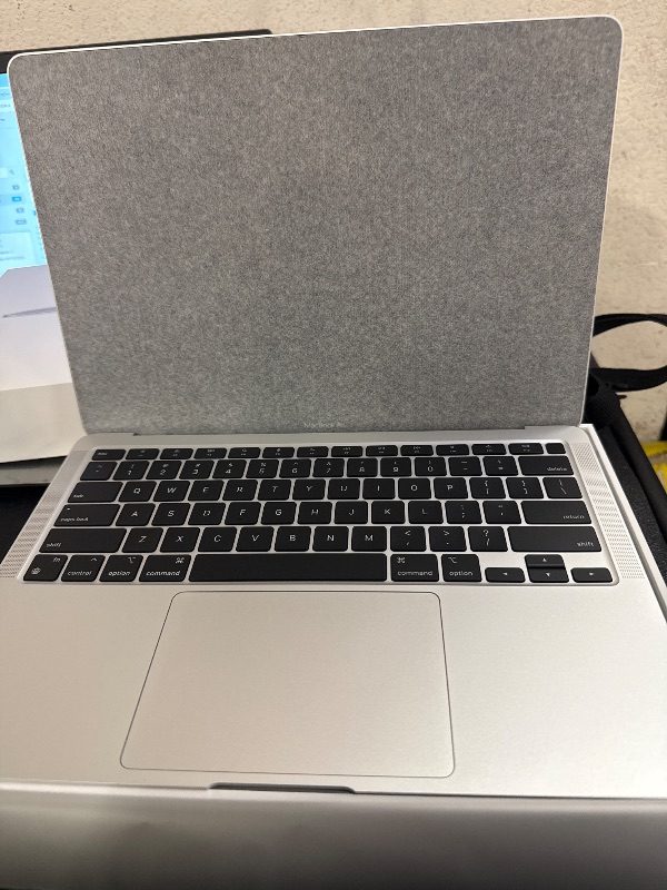 Photo 1 of 2020 Apple MacBook Air Laptop: Apple M1 Chip, 13” Retina Display, 8GB RAM, 256GB SSD Storage, Backlit Keyboard, FaceTime HD Camera, Touch ID. Works with iPhone/iPad; Silver