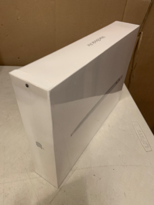 Photo 1 of 2020 Apple MacBook Air Laptop: Apple M1 Chip, 13” Retina Display, 8GB RAM, 256GB SSD Storage, Backlit Keyboard, FaceTime HD Camera, Touch ID. Works with iPhone/iPad; Silver