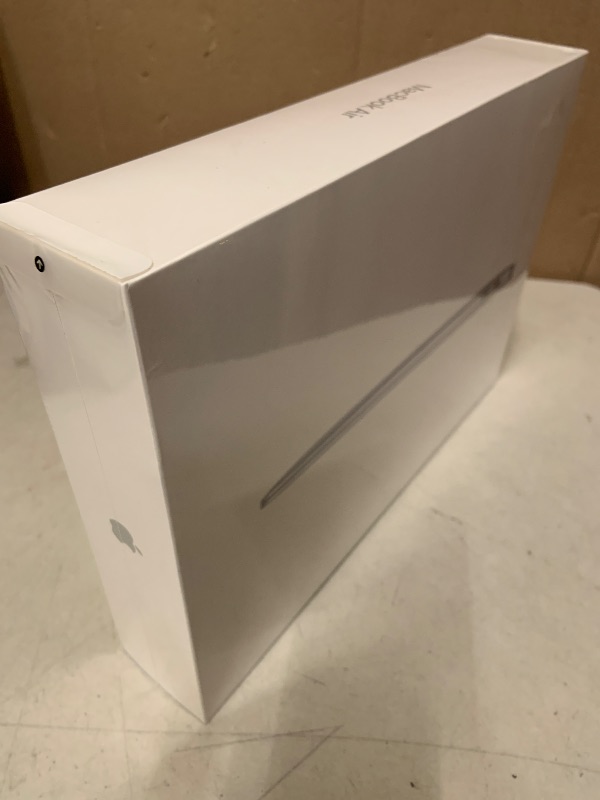 Photo 1 of 2020 Apple MacBook Air Laptop: Apple M1 Chip, 13” Retina Display, 8GB RAM, 256GB SSD Storage, Backlit Keyboard, FaceTime HD Camera, Touch ID. Works with iPhone/iPad; Silver