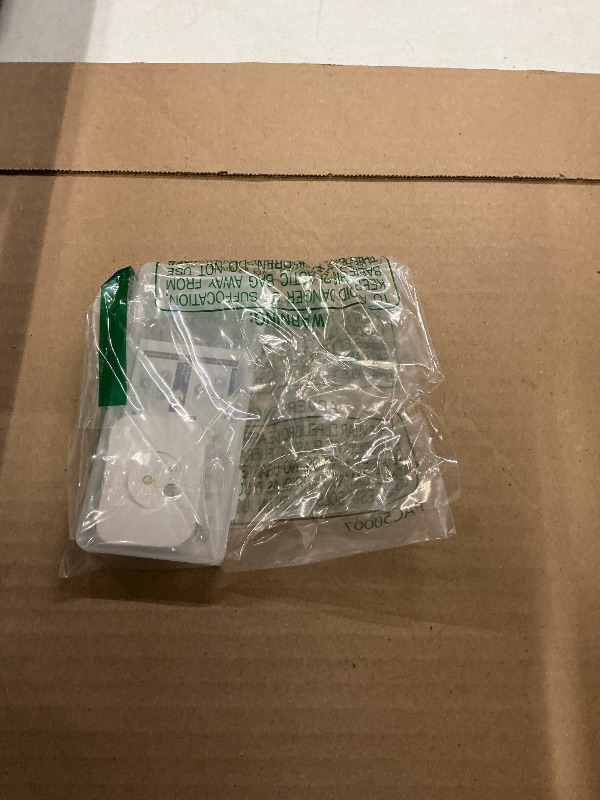 Photo 1 of 4 Pairs Replacement Ear Tips for AirPods Pro 2nd/1st Generation with Portable Storage Box & Cleaner Pen,Noise Reduction Holewith & Built-in dust Guard Screen,Silicone EarTips(White)