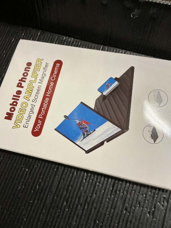 Photo 1 of 20 inch Screen Magnifier for Smartphone,3D HD Screen Expanders for Movies, Videos, and Gaming, Screen Magnifier with Adjustable Angle Design Amplifier Desktop Magnifying for Seniors Reading(Black)