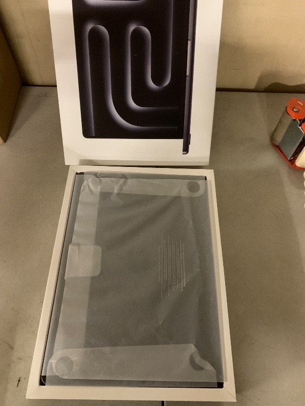Photo 1 of Apple 2025 MacBook Pro Laptop with M5 chip with 10?core CPU and 10?core GPU: Built for Apple Intelligence, 14.2-inch Liquid Retina XDR Display, 24GB Unified Memory, 1TB SSD Storage; Space Black