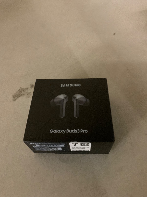 Photo 1 of Samsung Galaxy Buds 3 Pro AI True Wireless Bluetooth Earbuds, Noise Cancelling, Sound Optimization, Redesigned Comfort Fit, Silver [US Version, Amazon Exclusive, 2Yr Warranty]