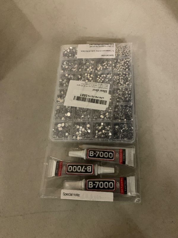 Photo 1 of 31000Pcs Silver Clear Rhinestones Gems Bedazzling Bedazzler Kit, Crystal Bedazzled Flatback Diamonds for Crafting Clothes Crafts Shoes Fabric, Jewels Bedazzle Resin Flat Back Gemstone 2-6mm b7000 Glue