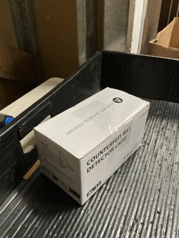 Photo 1 of Aneken AL-17 Counterfeit Bill Detector with UV LED Light, Advanced UV Counterfeit Money Detector with Card & ID Detection, Suitable for All Currencies in the World