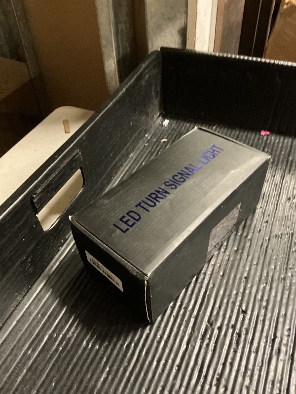 Photo 1 of Gempro 2Pcs Switchback White & Dynamic Amber LED Side Mirror Marker Light Turn Signal Direction Indicator lamp For Chevrolet Silverado 1500 2500HD 3500HD GMC Sierra 1500 2500HD 3500HD,Smoke Lens