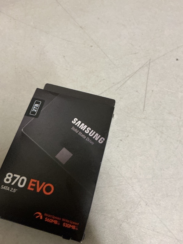 Photo 1 of Samsung Electronics 870 EVO 2TB 2.5 Inch SATA III Internal SSD (MZ-77E2T0B/AM)