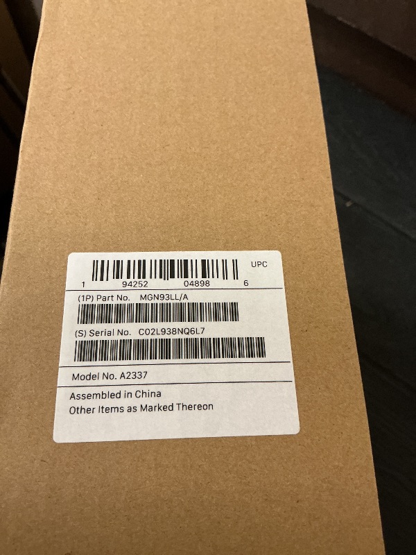 Photo 1 of 2020 Apple MacBook Air Laptop: Apple M1 Chip, 13” Retina Display, 8GB RAM, 256GB SSD Storage, Backlit Keyboard, FaceTime HD Camera, Touch ID. Works with iPhone/iPad; Silver