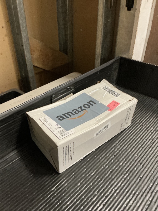 Photo 1 of Delta Faucet ProClean Chrome Shower Head with Handheld, Showerhead with High Pressure Spray, Handheld Shower Head, 6 Spray Settings, Chrome 75740