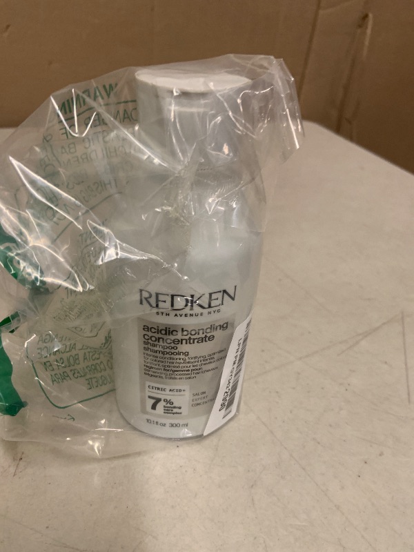 Photo 1 of ********READ CLERK COMMENTS********
Redken Bonding Shampoo for Damaged Hair Repair | Strengthens and Repairs Weak and Brittle Hair | Acidic Bonding Concentrate | Safe for Color-Treated Hair | For All Hair Types