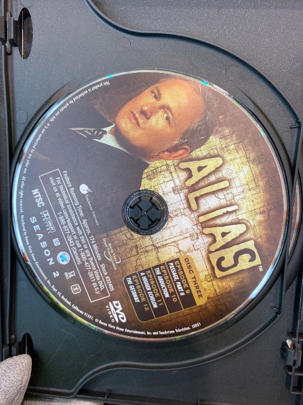 Photo 1 of **ONLY 2 DISCS**
Alias: Season 2