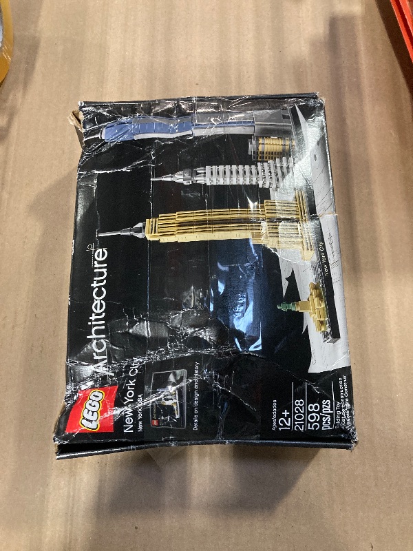 Photo 1 of **** BOX DAMAED PRODUCT IS NEW ***** LEGO Architecture New York City Model Kit - Bedroom or Office Decor for Kids & Adults, Ages 12+ - Building Blocks to Display - NYC Gift & Souvenir Ideas - 21028