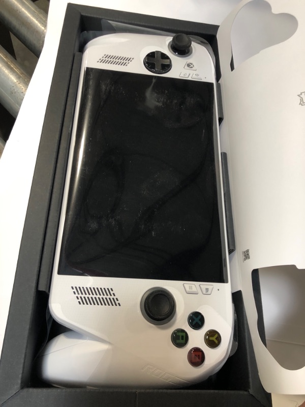 Photo 1 of ASUS ROG Xbox Ally – 7” 1080p 120Hz Touchscreen Gaming Handheld, 3-month Xbox Game Pass Premium included, AMD Ryzen Z2 A, 16GB RAM, 512GB SSD, White