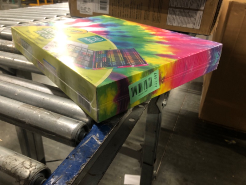 Photo 1 of ** FACTORY SEALED**Crayola Inspiration Art Case Coloring Set - Tie-Dye (140ct), Art Supplies Set For Kids, Travel Drawing Kit, Holiday & Christmas Gift for Girls & Boys, Ages 5+ [Amazon Exclusive]