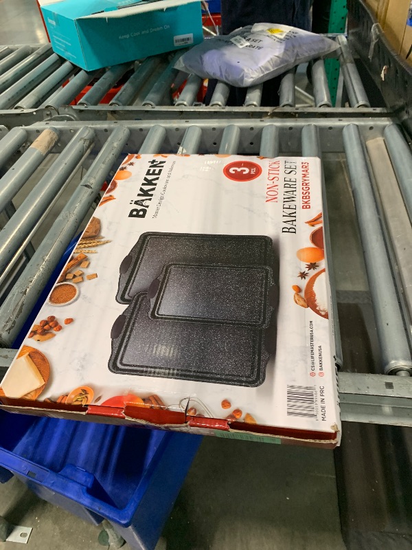 Photo 1 of BAKKEN Cookie Sheets for Baking Nonstick Set - 3-Piece Stackable Carbon Steel Baking Sheet Pans Set with Silicone Handles, Non Toxic Cookie Sheets for Baking Bakeware Set - Gray Marble