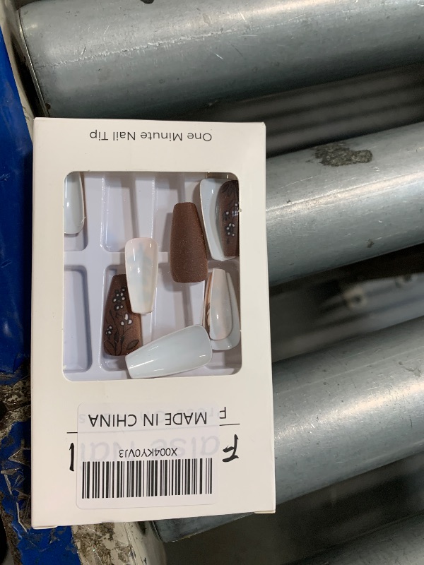 Photo 1 of ** MISSING ** Brown Press on Nails Medium Matte Fake Nails Brown Flower Pattern Design Artificial Nails Solid Color Press Nails Full Cover Ballet Shaped Nails Acrylic Stick on Nails 24Pcs Glue on Nails for Women