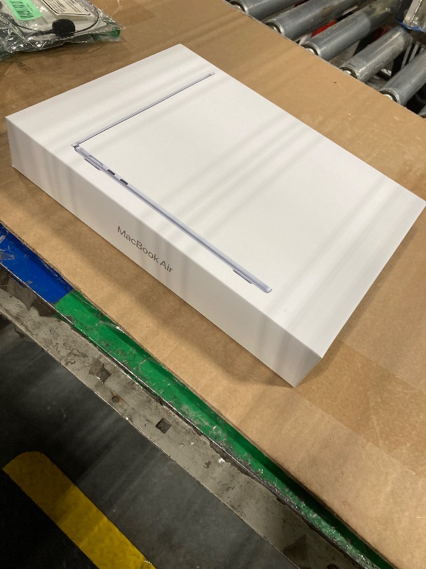 Photo 1 of **factory sealed**Apple 2025 MacBook Air 13-inch Laptop with M4 chip: Built for Apple Intelligence, 13.6-inch Liquid Retina Display, 16GB Unified Memory, 512GB SSD Storage, 12MP Center Stage Camera, Touch ID; Sky Blue