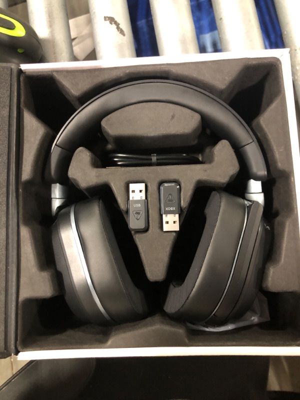 Photo 1 of **ERROR WITH RIGHT SIDE** Turtle Beach Stealth 700 Gen 3 Wireless Multiplatform Amplified Gaming Headset for Xbox Series X|S, Xbox One, PC, PS5, Mobile – 60mm Drivers, AI Noise-Cancelling Mic, Bluetooth, 80-Hr Battery – Black