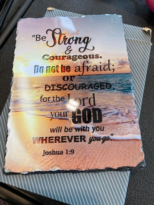 Photo 1 of **MINOR DAMAGE - USED - PARTIAL SET (ONLY 2)**
YOUKE OLA 12 Pack Sublimation Slate Blank Rock Stone Photo Rectangular Frame Heat Transfer Plaque Picture Frame with Display Holder for DIY Craft 5.9 x 7.9 Inch