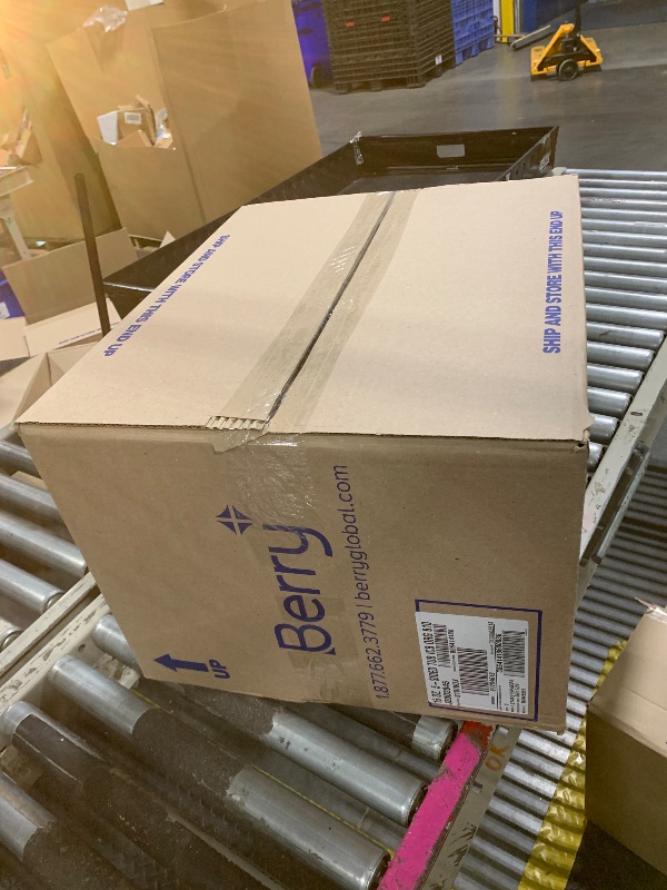 Photo 1 of ***AS IF/ FINAL SALE - NO RETURNS***
BUNDLE BOX OF MIXED ITEMS