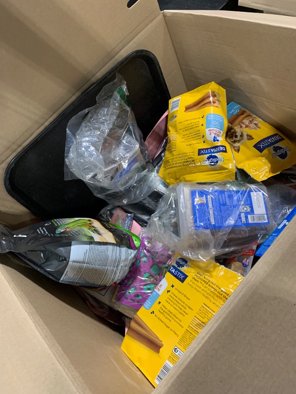 Photo 1 of ***AS IF/ FINAL SALE - NO RETURNS***
BUNDLE BOX OF MIXED ITEMS