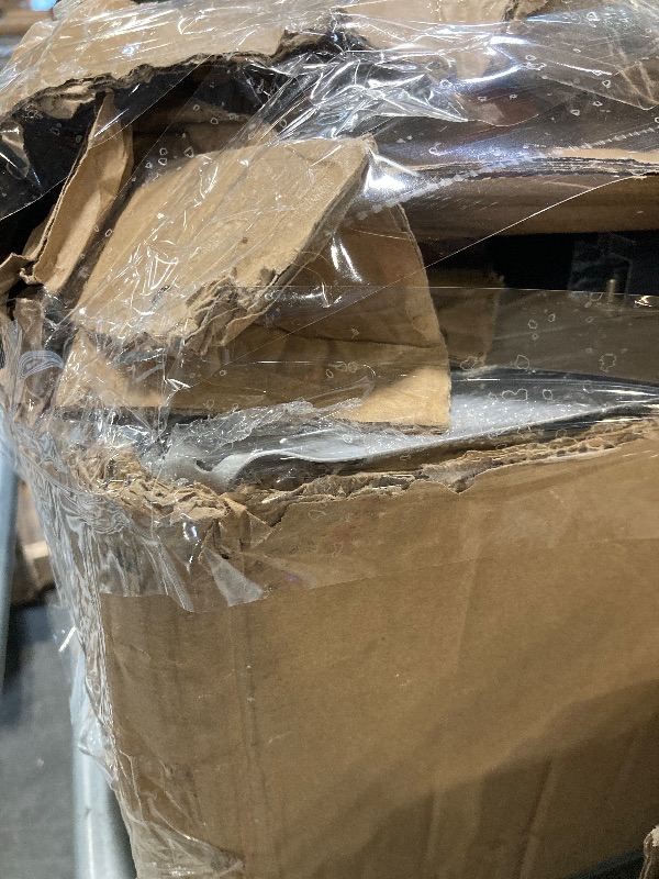 Photo 1 of **some damage**GarveeLife 8x12 ft Greenhouse, Large Aluminum Greenhouses for Outdoors, Heavy Duty Polycarbonate Greenhouse with Roof Vent, Walk-in Green houses for Winter Garden, Backyard, Patio, Lawn, Easy Assembly