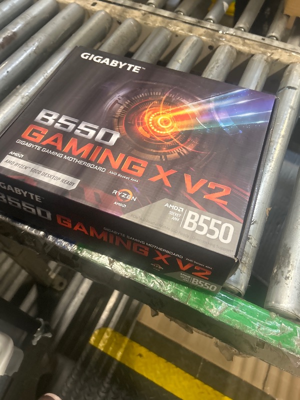 Photo 1 of ****IT HAS DAMAGE**** Gigabyte B550 Gaming X V2 (AMD Ryzen 5000/B550/ATX/M.2/HDMI/DVI/USB 3.1 Gen 2/DDR4/ATX/Gaming Motherboard)