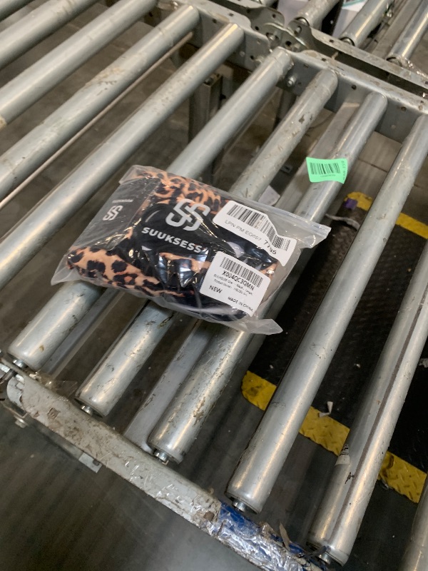 Photo 1 of *USED*
SUUKSESS Women One Piece Swimsuit Slimming Tummy Control Swimwear Deep V Neck Color Block Crisscross Back Bathing Suit 2025(Leopard Black?Large)