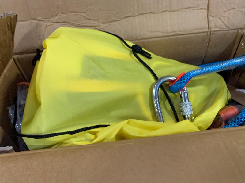 Photo 1 of 1" x30ft Kinetic Recovery Rope (48,500lbs) – Heavy Duty Recovery Kit with Tow Strap, 2 Soft Shackles (7/16"x22"), Off-Road Shovel & Carry Bag – Ideal for Trucks, SUVs, ATVs, UTVs