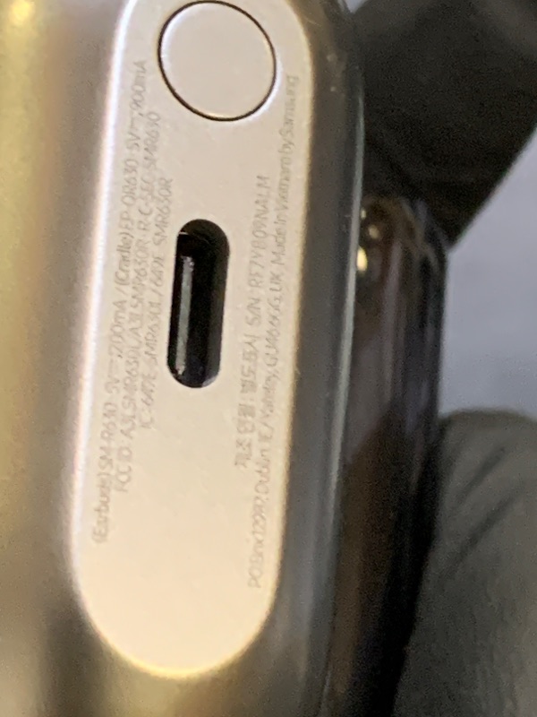 Photo 1 of Samsung Galaxy Buds 3 Pro AI True Wireless Bluetooth Earbuds, Noise Cancelling, Sound Optimization, Redesigned Comfort Fit, Silver [US Version, Amazon Exclusive, 2Yr Warranty]