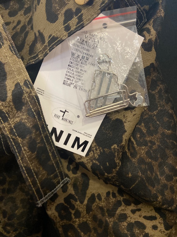 Photo 1 of Size XL Women's Leopard Print Overalls Street Retro Leopard Print Work Pants Women's Loose Casual Overalls Jumpsuit
