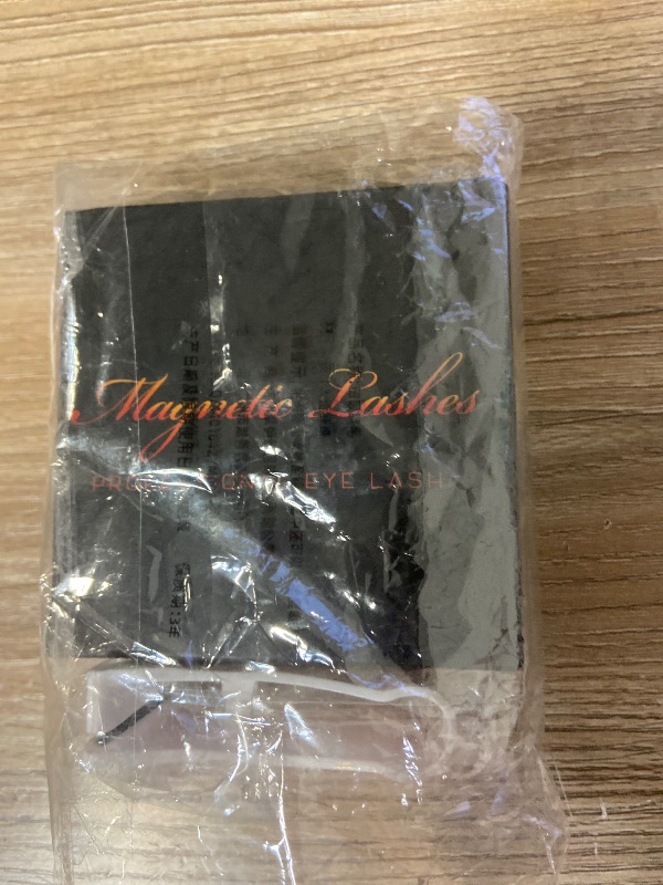 Photo 1 of 2 Pairs Magnetic Eyelashes Reusable Magnetic Eyelash Kit Each Eyelash Has 5 Layers of Magnetism Dual Magnetic Lashes Magnetic Eyelashes Natural Look (KS-02)(KS-01)
