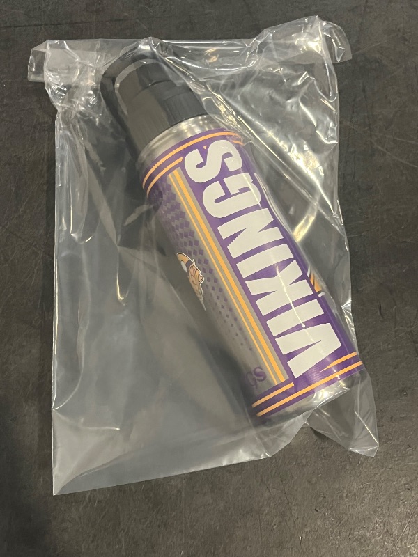 Photo 1 of 21 Oz  Vikings Water Bottle