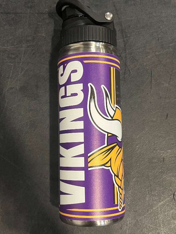 Photo 1 of 21 Oz  Vikings Water Bottle