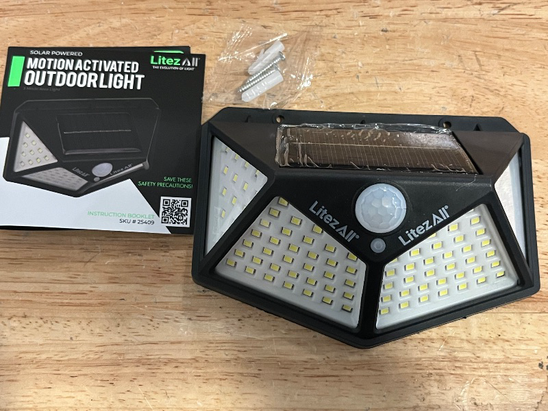 Photo 1 of 300 Lumen Solar Security Light