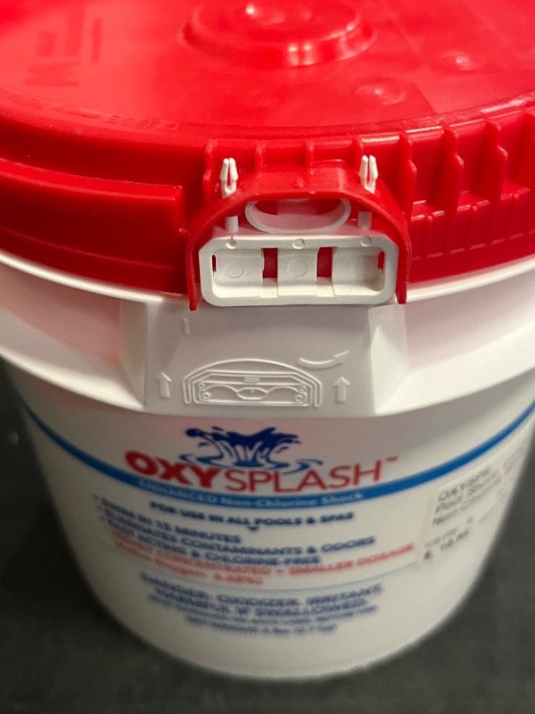 Photo 1 of API OXSP6 Oxy Splash Non Chlorine Swimming Pool Shock Treatment 6 Pounds

