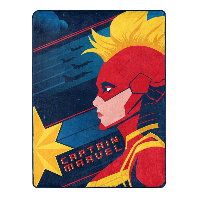 Photo 1 of Captain Marvel; Bold Leader Silk Touch Throw Blanket; 46 X 60D0102H94C9Y
