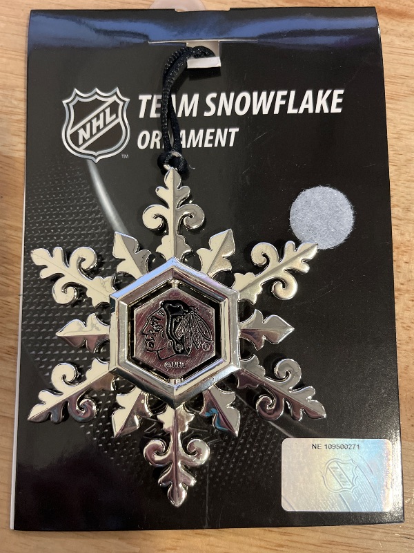 Photo 1 of Chicago Blackhawks Silver Plated Snowflake 