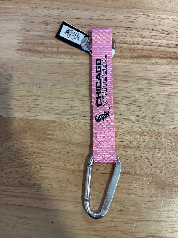 Photo 1 of Aminco Chicago White Sox Carabiner Key Strap , Pink