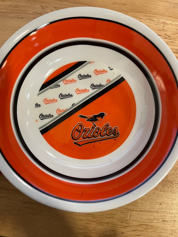 Photo 1 of Baltimore Orioles Bowl and Tissue Collectables 