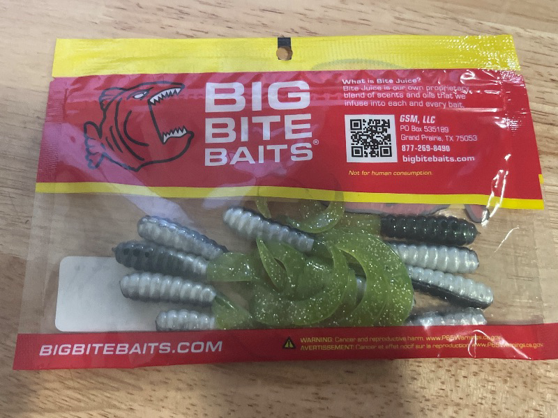 Photo 1 of Big Bite Baits 4" CURL Tail GRUB/Tenn SHAD/Chartreuse Glitter (10 Pack)